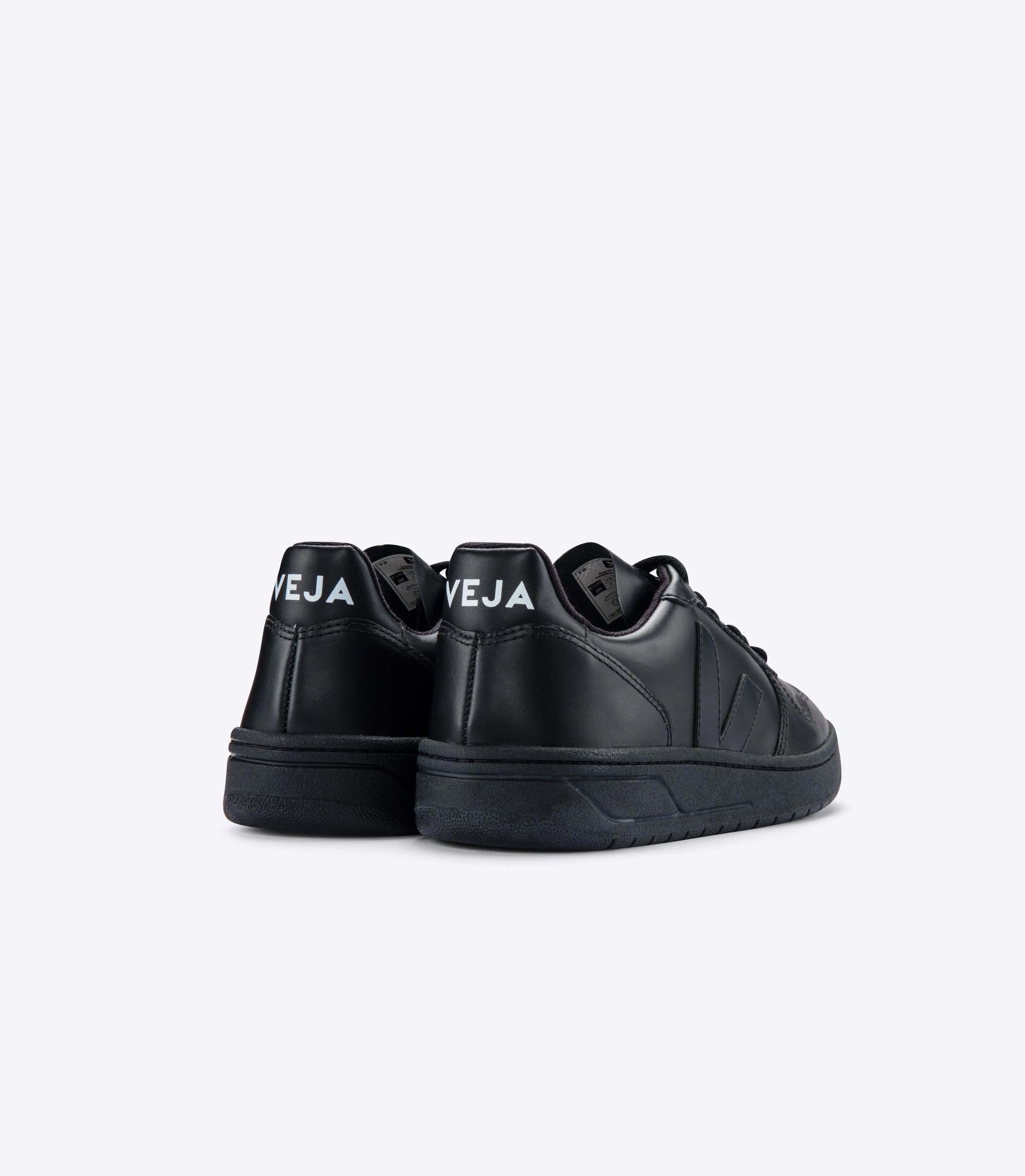 VEJA V-10 CWL - Black Black Sole